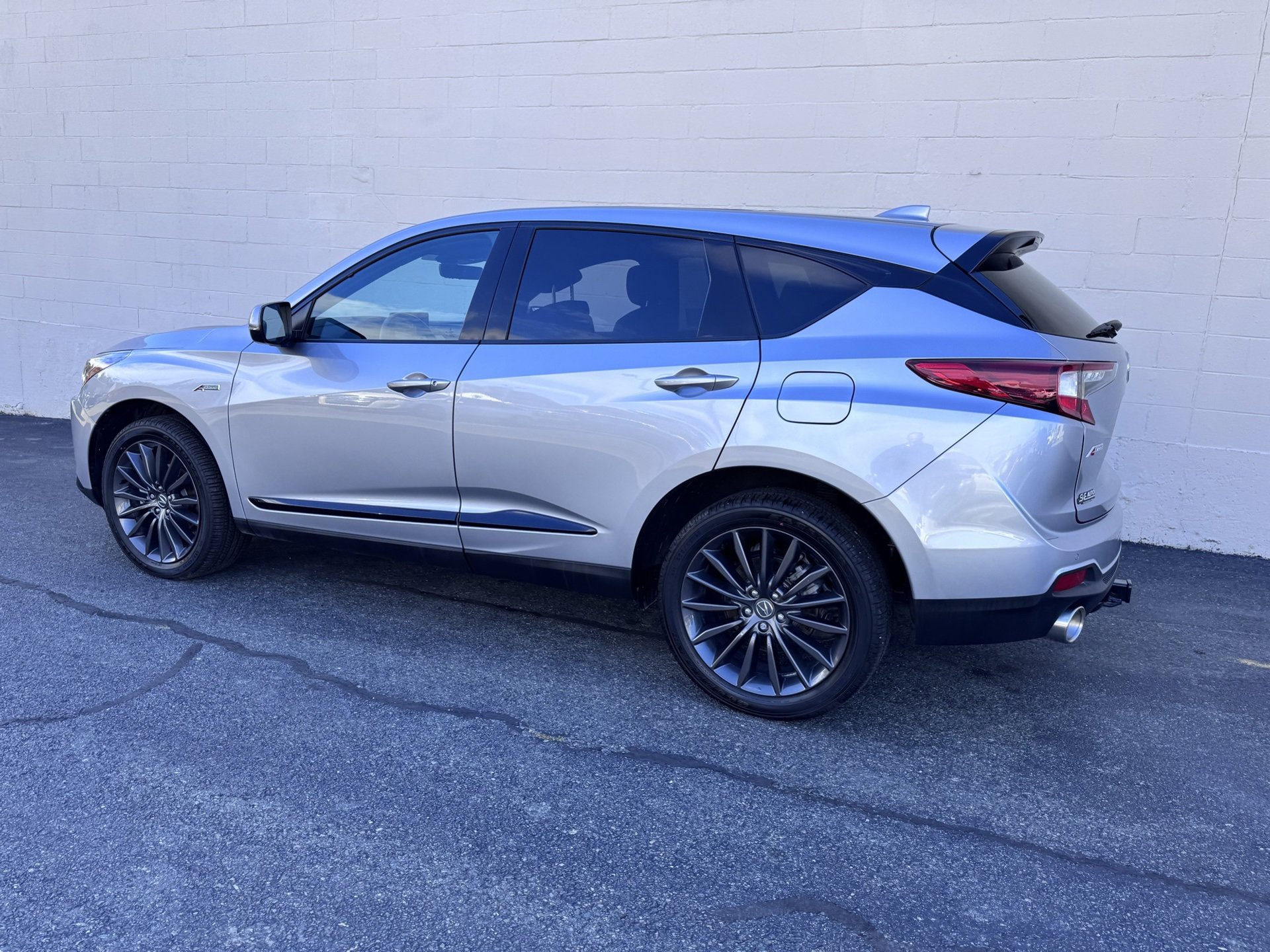 Used 2024 Acura RDX AWD w/ A-Spec & Advance Pkg image 3