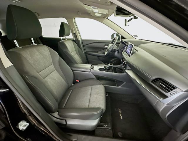 Used 2025 Nissan Rogue SV image 25