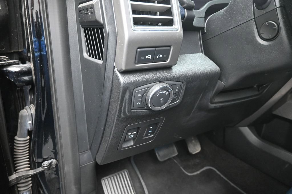 Used 2018 Ford F150 Limited w/ Trailer Tow Package AWD/4WD image 13