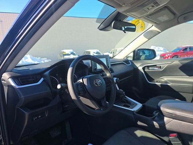 Used 2022 Toyota RAV4 XLE image 11