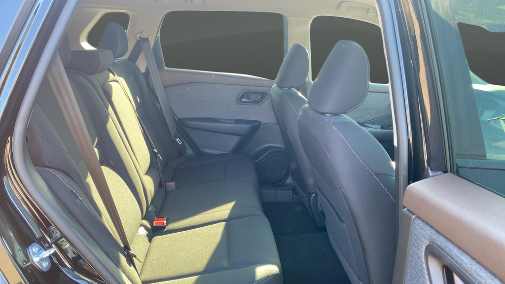 Used 2023 Nissan Rogue S FWD image 25