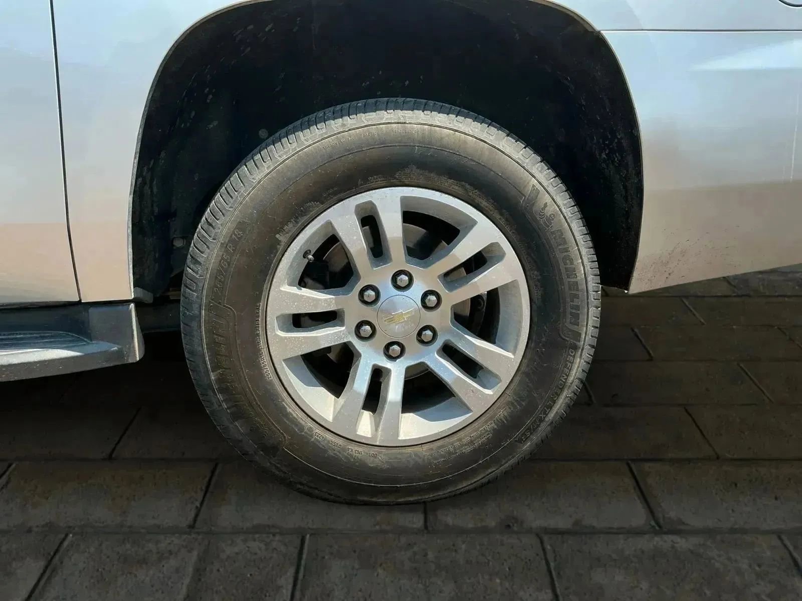 Used 2020 Chevrolet Suburban LT image 16