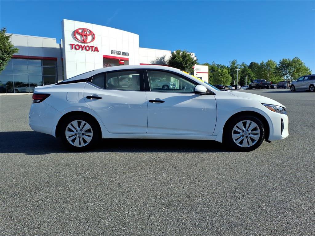 Used 2025 Nissan Sentra S FWD image 3