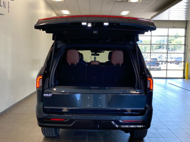 New 2026 Lincoln Navigator Reserve AWD/4WD image 7