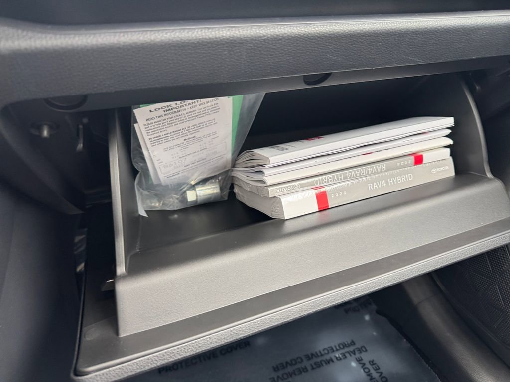 Used 2024 Toyota RAV4 XLE w/ Convenience Package image 27