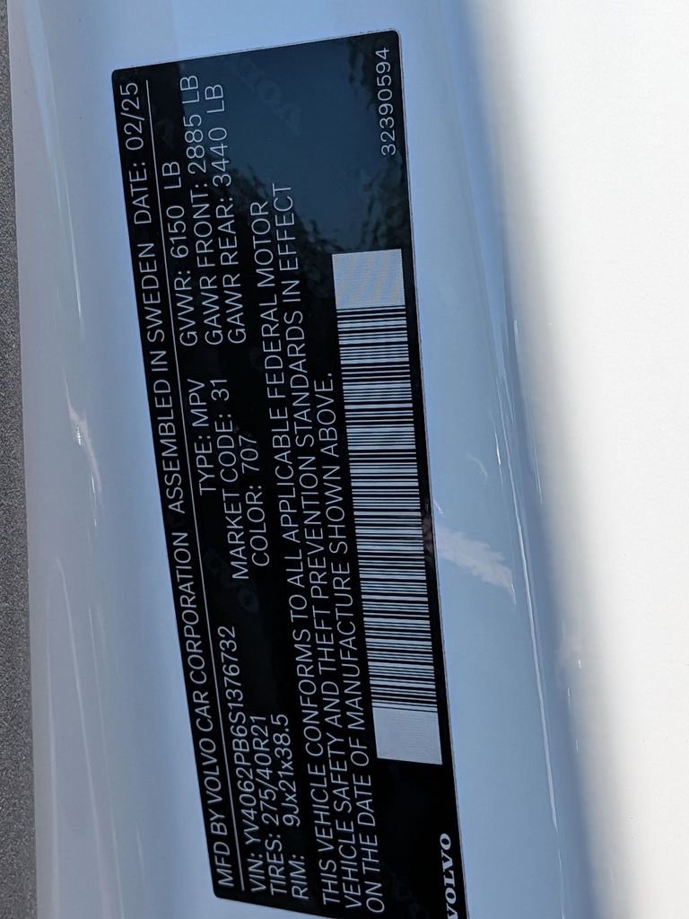 Used 2025 Volvo XC90 B6 Plus AWD/4WD image 32