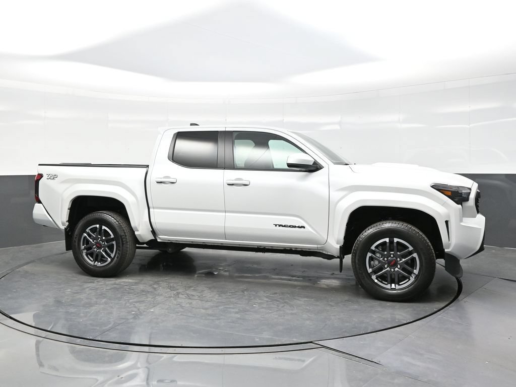 Used 2024 Toyota Tacoma TRD Sport AWD/4WD image 8