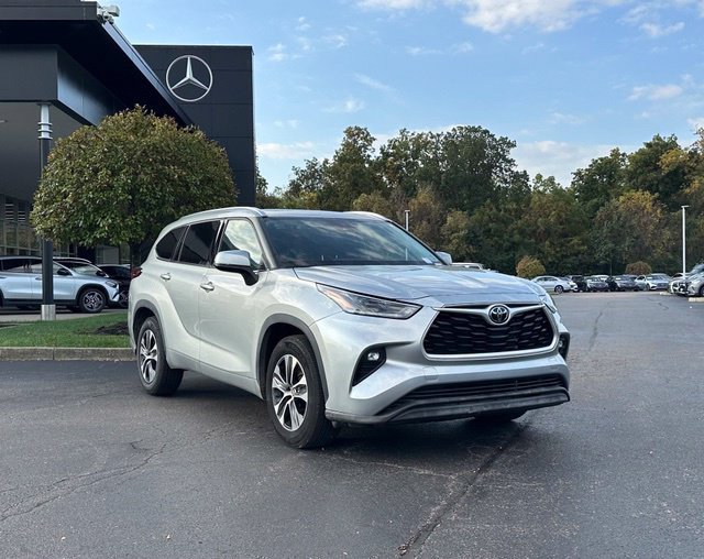 Used 2021 Toyota Highlander XLE