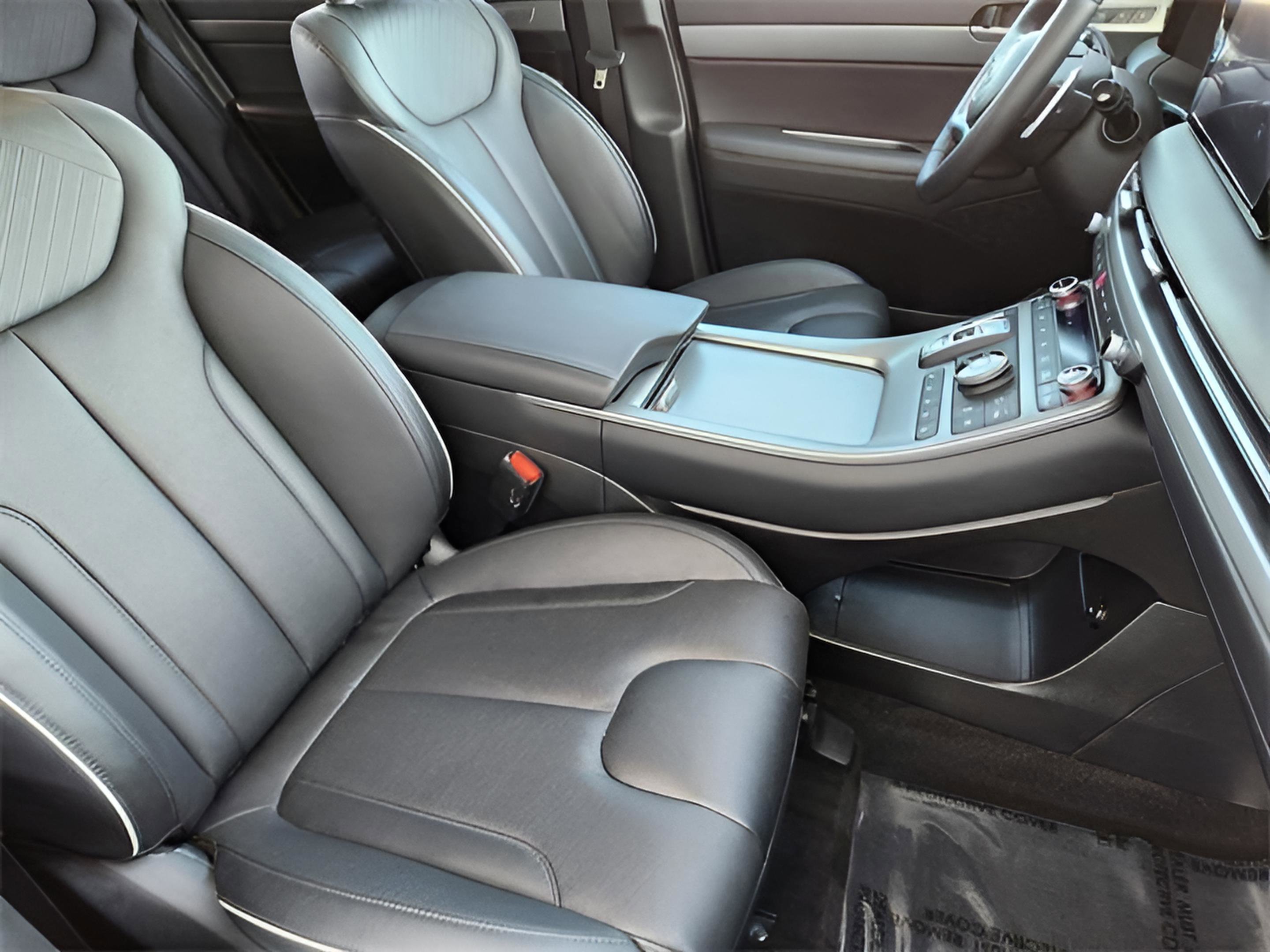 Used 2023 Hyundai Palisade SEL w/ Cargo Package image 13