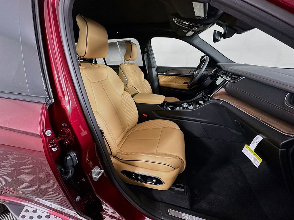 Certified 2025 Jeep Grand Cherokee L Summit w/ Obsidian Package image 42