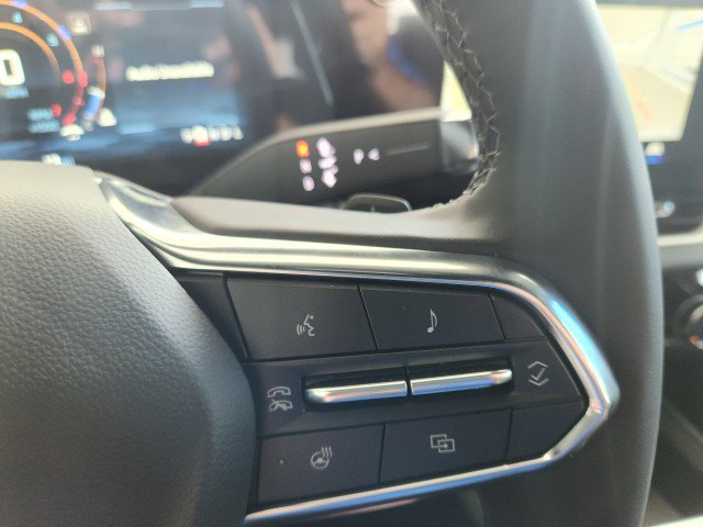 New 2026 Chevrolet Equinox LT w/ Safety and Technology Package image 33