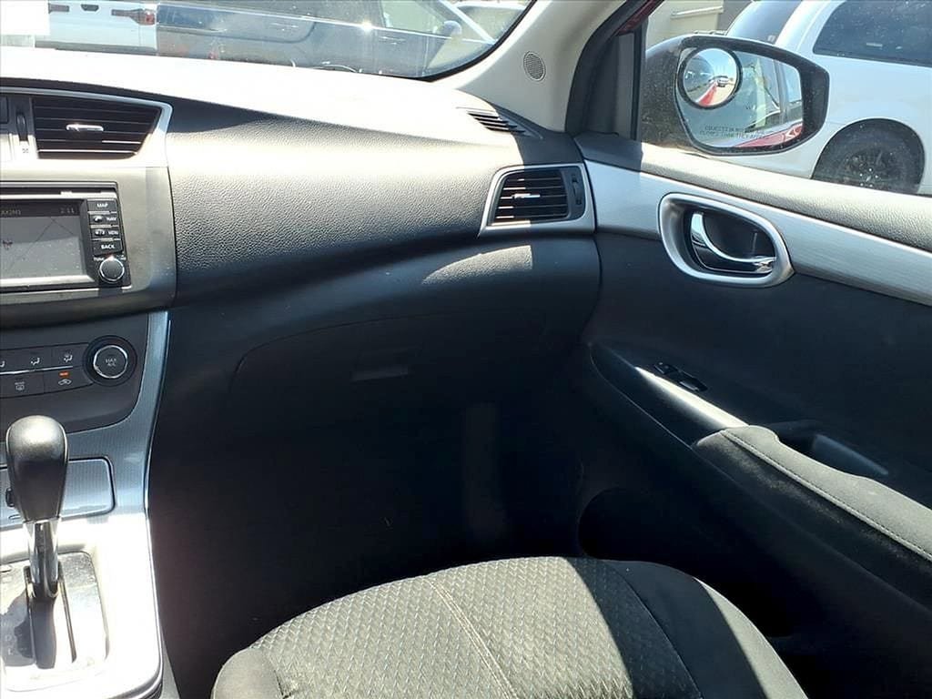 Used 2013 Nissan Sentra SR w/ Driver Pkg FWD image 6