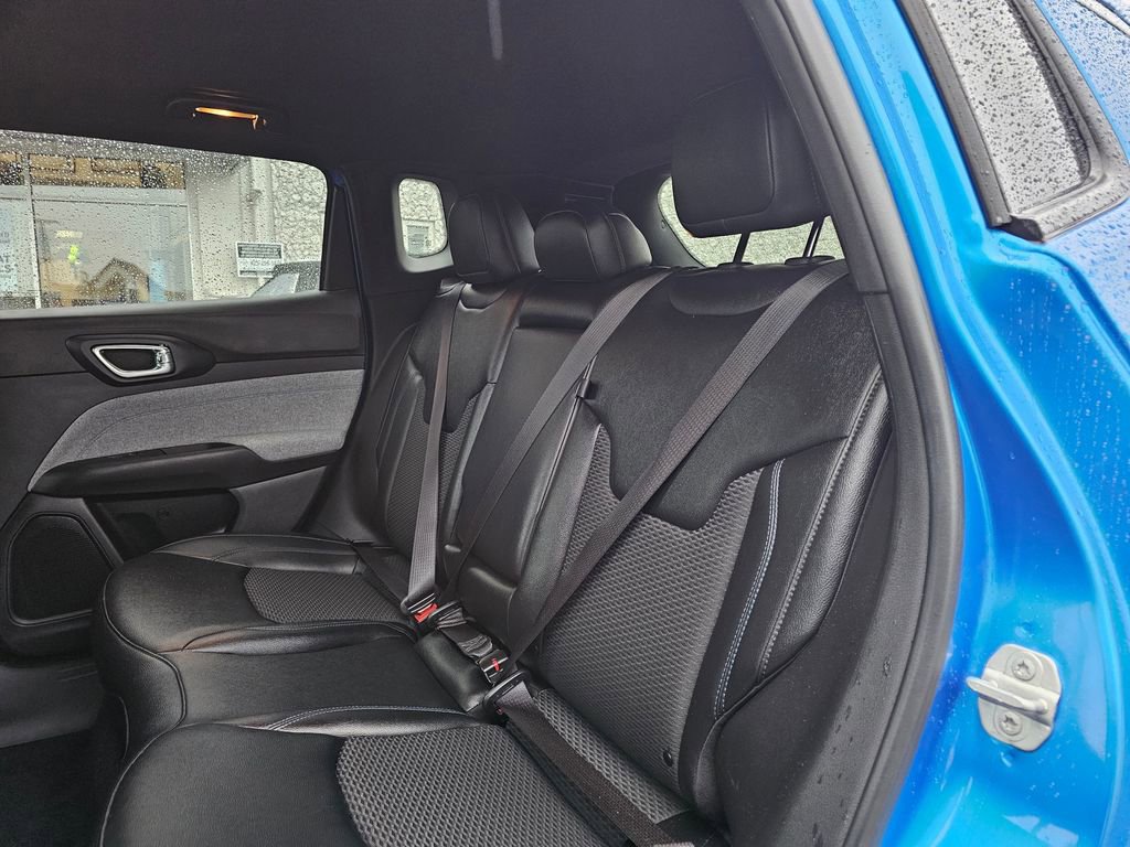 Used 2024 Jeep Compass Latitude AWD/4WD image 14