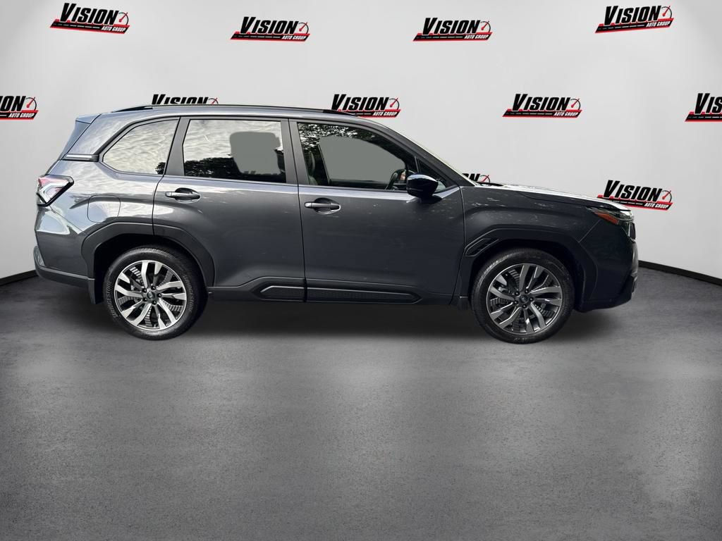 Used 2025 Subaru Forester Touring AWD/4WD image 4