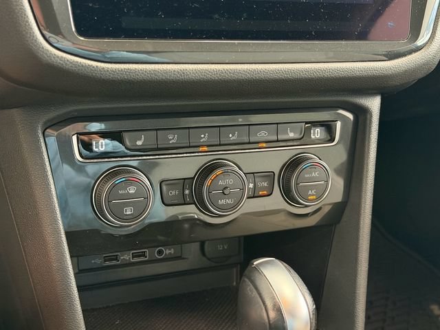 Used 2018 Volkswagen Tiguan SE FWD image 21