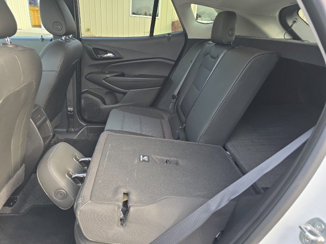 Used 2024 Chevrolet Trax LT w/ Driver Confidence Package image 34