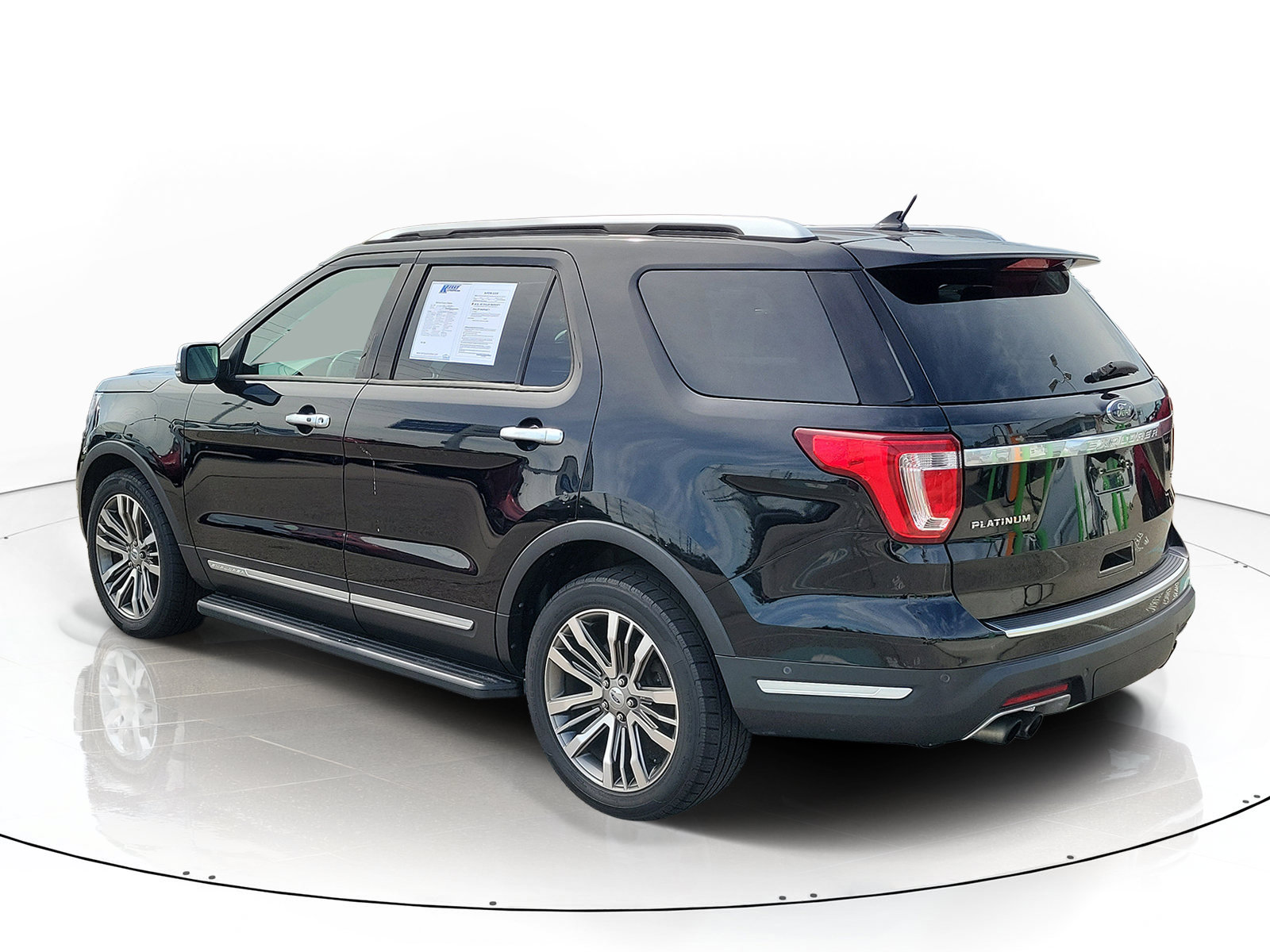 Used 2018 Ford Explorer Platinum AWD/4WD image 4