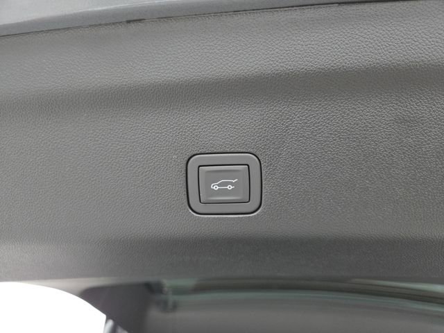 New 2026 GMC Yukon XL Denali w/ Sun & Power Step Package image 19