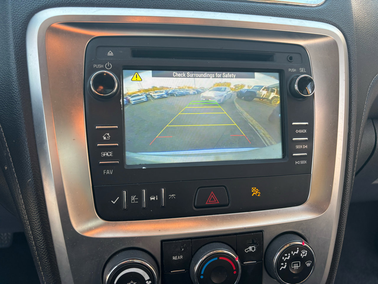 Used 2013 GMC Acadia SLE image 24