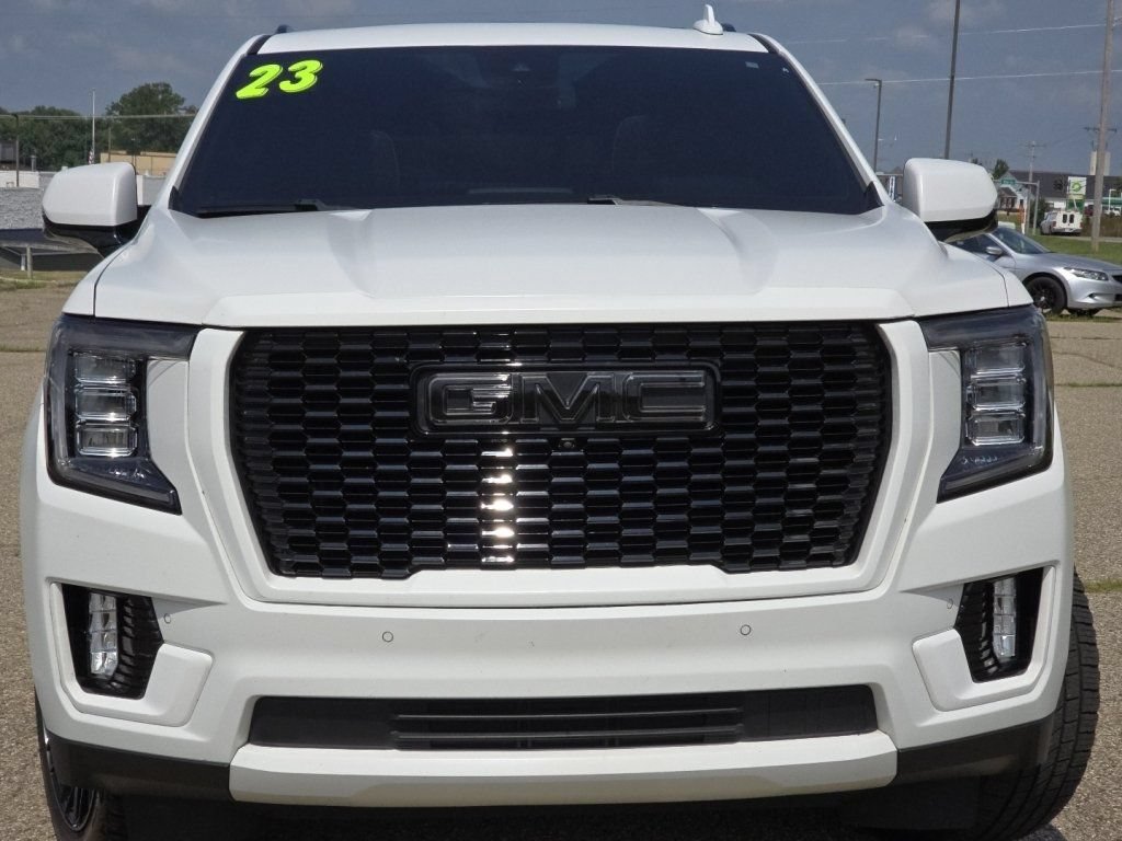 Used 2023 GMC Yukon SLT w/ SLT Premium Package AWD/4WD image 15