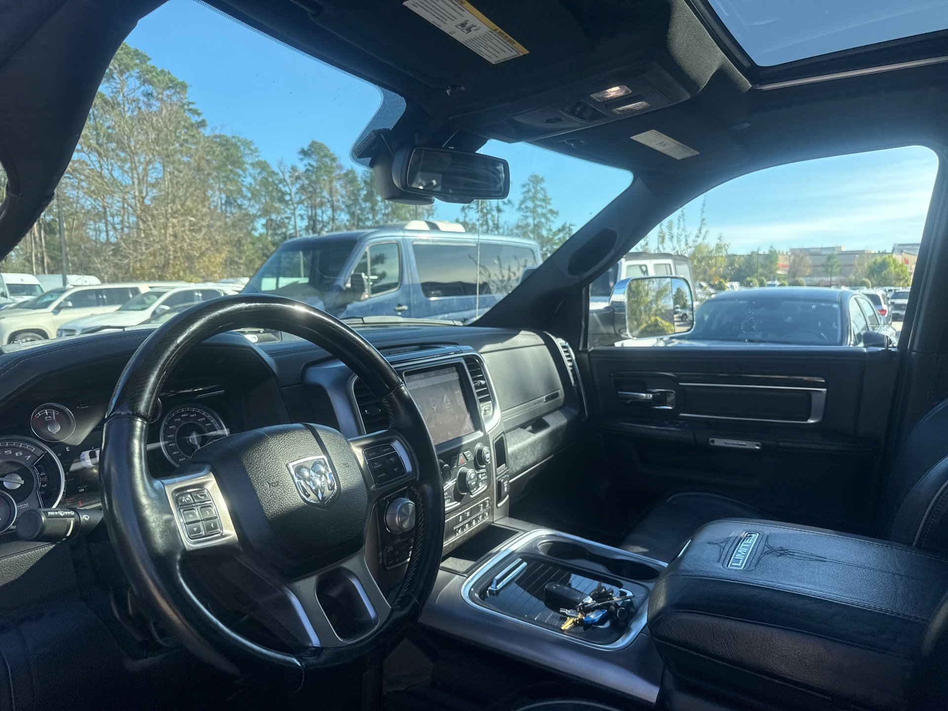 Used 2018 RAM 1500 Laramie Longhorn image 9