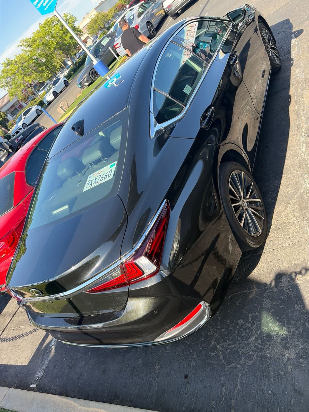 Used 2025 Lexus ES 300h w/ Premium Package FWD image 23