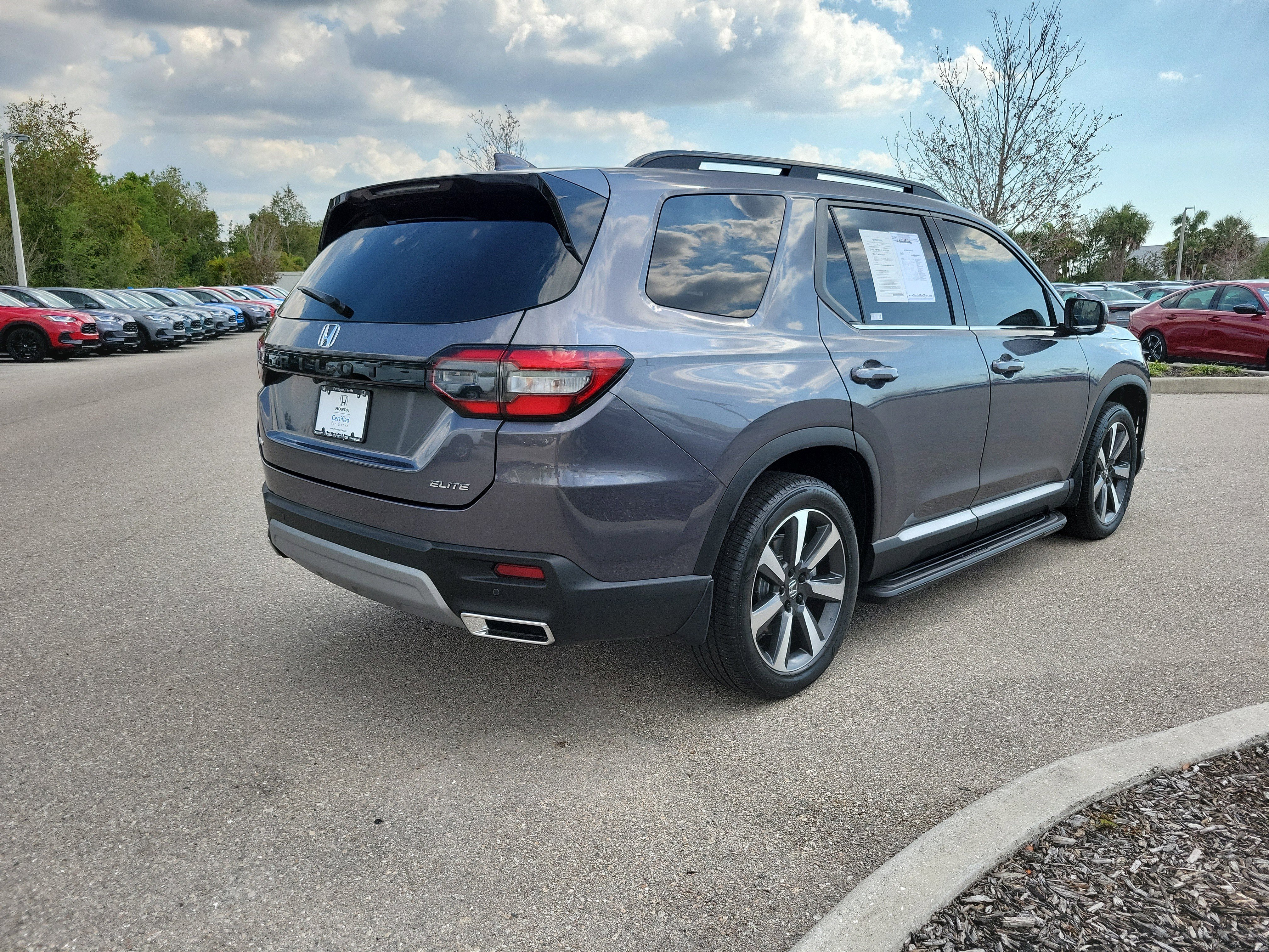 Certified 2024 Honda Pilot Elite image 6