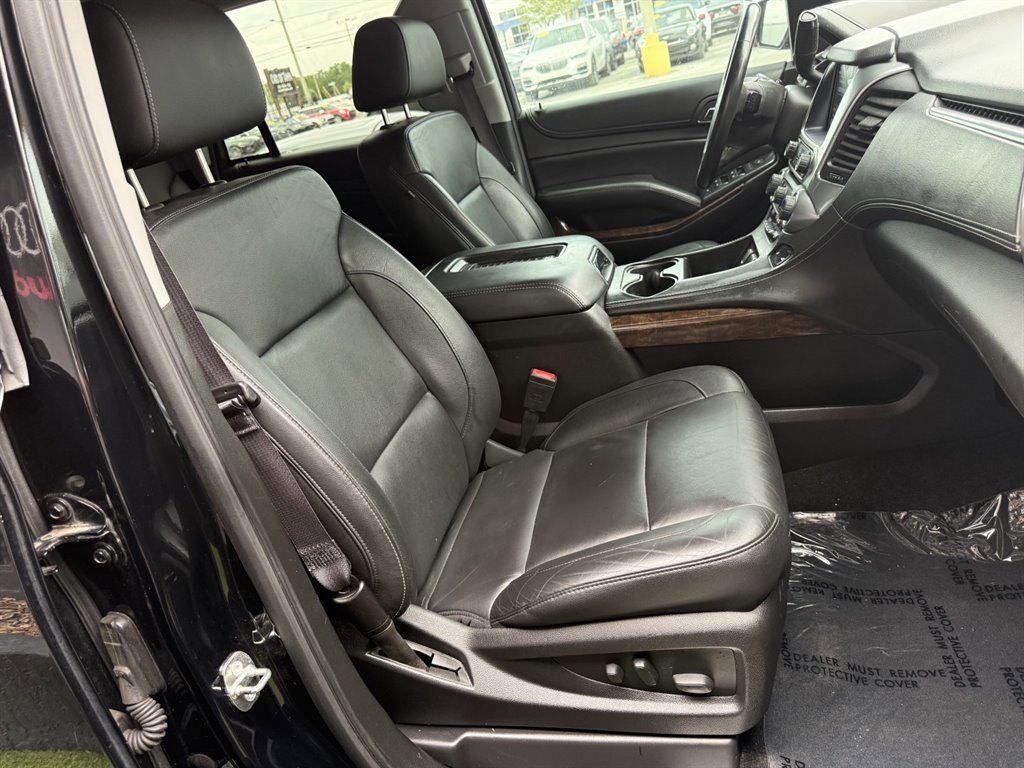 Used 2017 Chevrolet Tahoe LT w/ Luxury Package AWD/4WD image 21