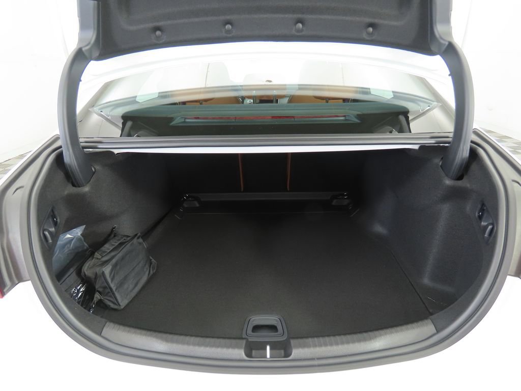 New 2025 Mercedes-Benz C 300 4MATIC Sedan image 29