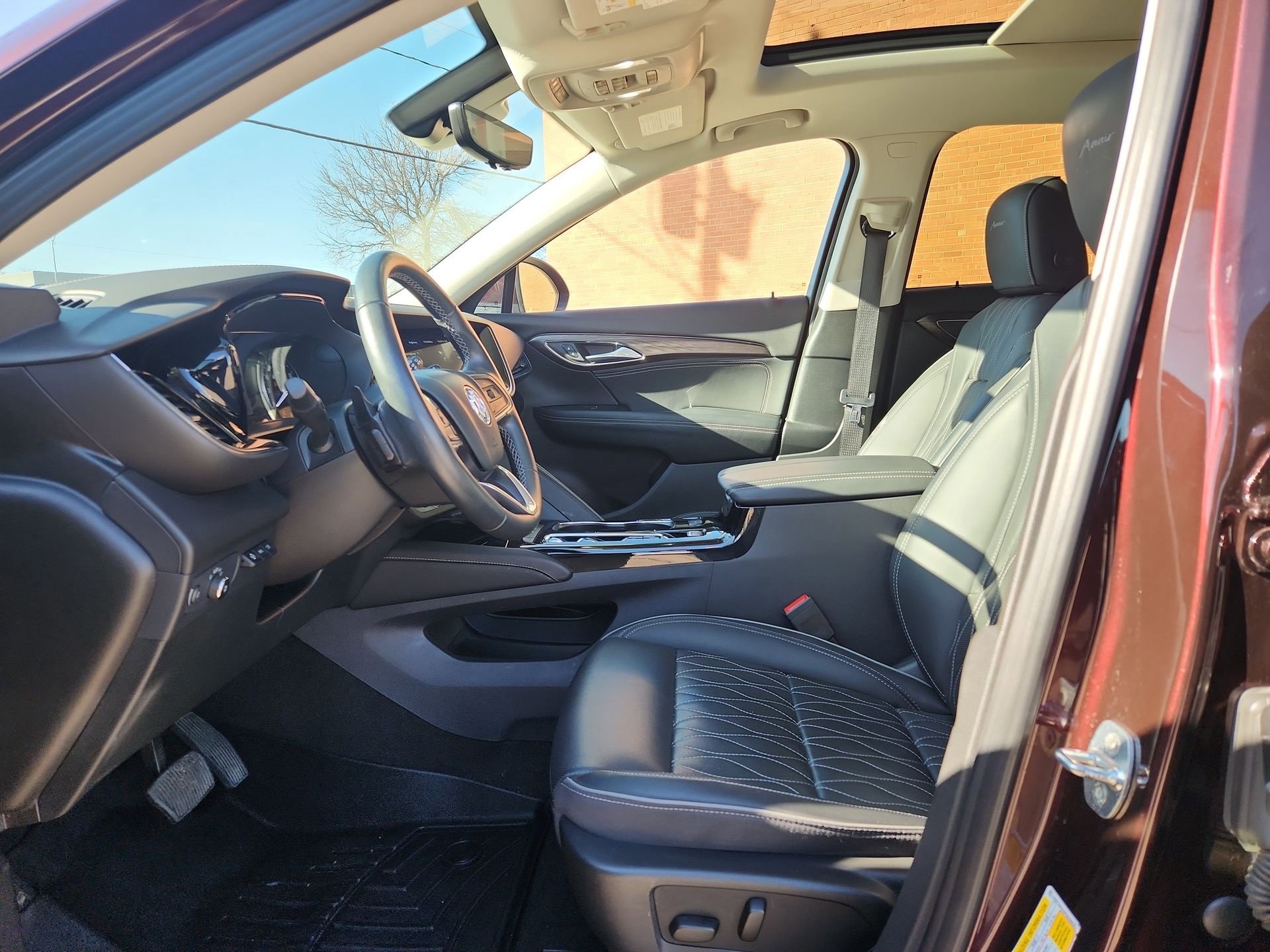 Used 2023 Buick Envision Avenir image 16