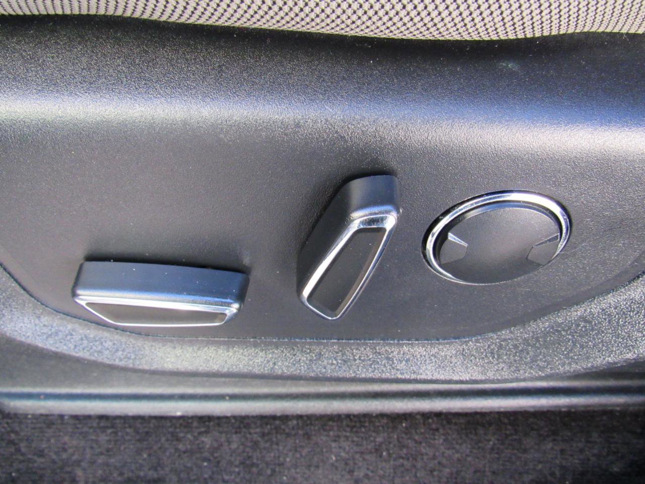 Used 2018 Ford F150 XLT w/ Equipment Group 302A Luxury image 10