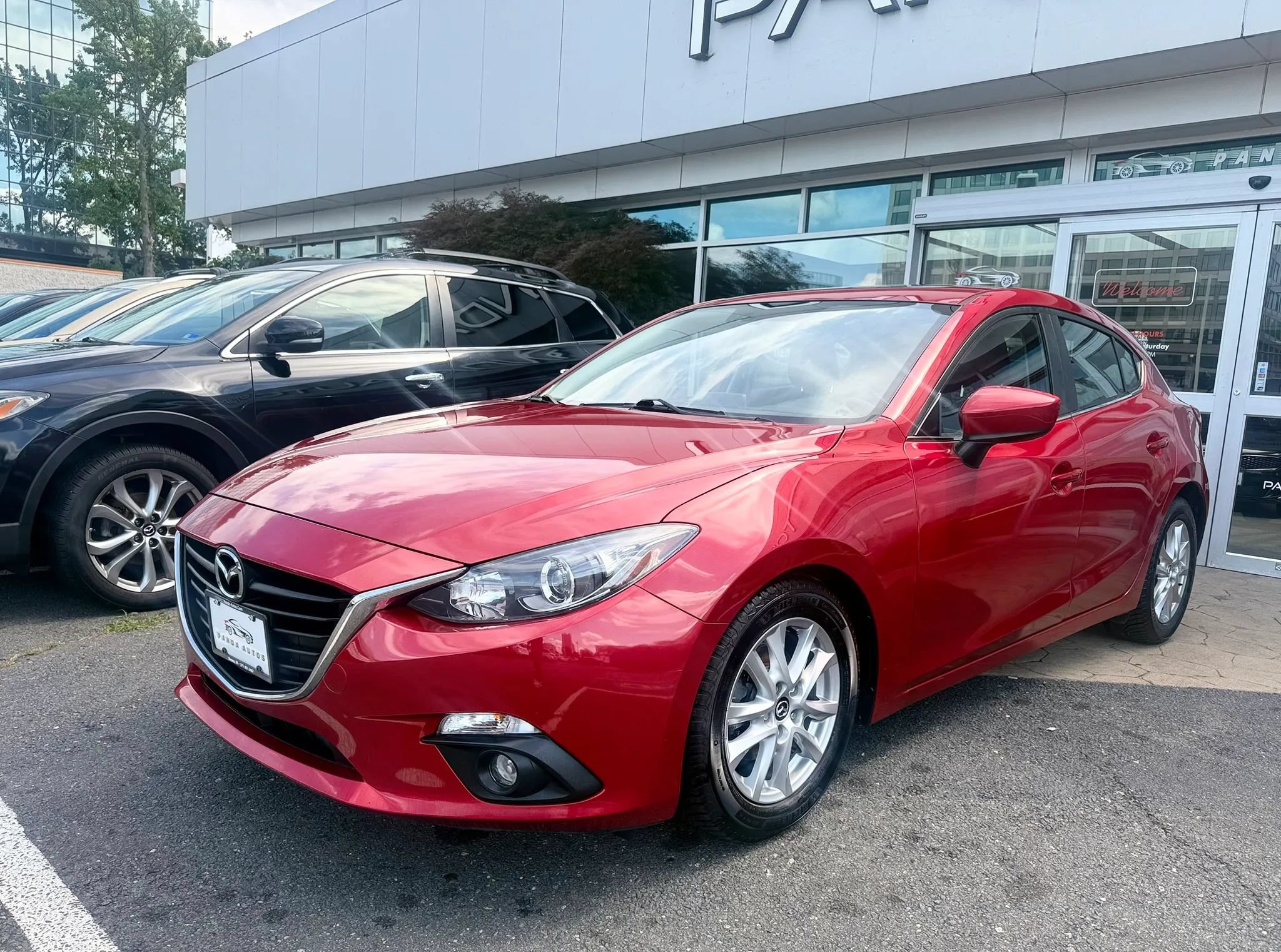 Used 2016 MAZDA MAZDA3 i Touring w/ Popular Equipment Package FWD image 3
