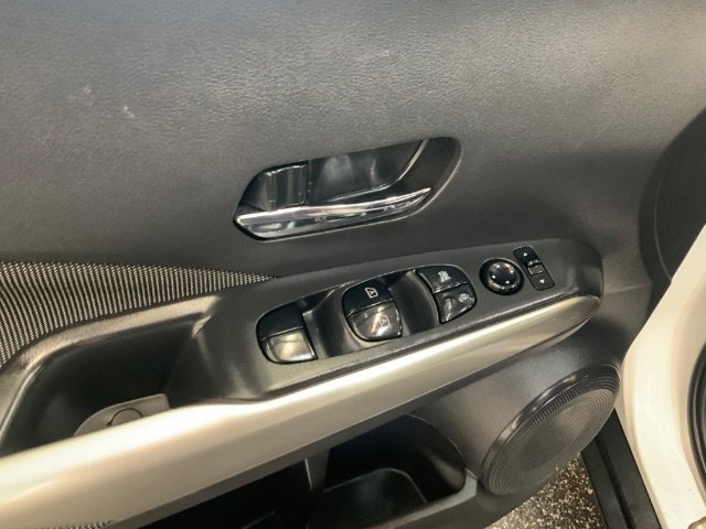 Used 2020 Nissan Kicks SV image 26