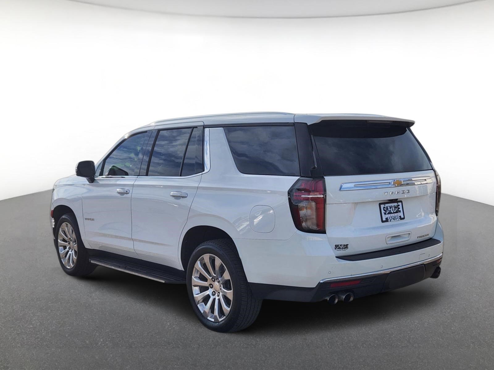 Used 2021 Chevrolet Tahoe Premier w/ Premium Package AWD/4WD image 4