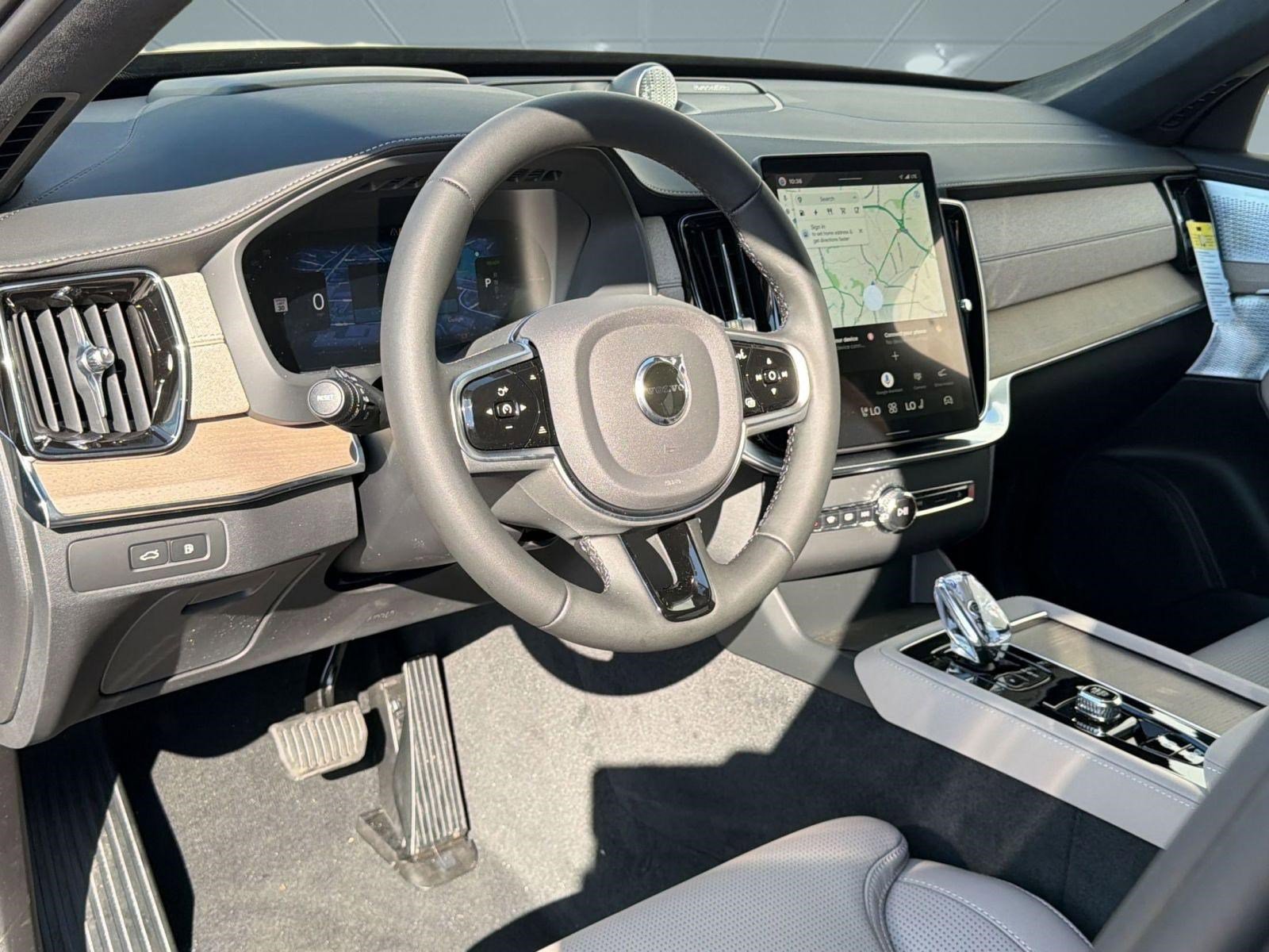 New 2026 Volvo XC90 T8 Ultra w/ Lounge Package image 4