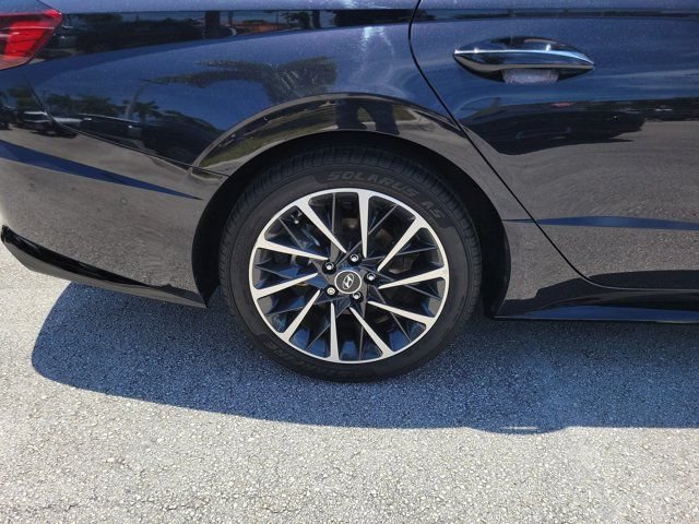 Certified 2023 Hyundai Sonata Limited w/ Cargo Package FWD image 5