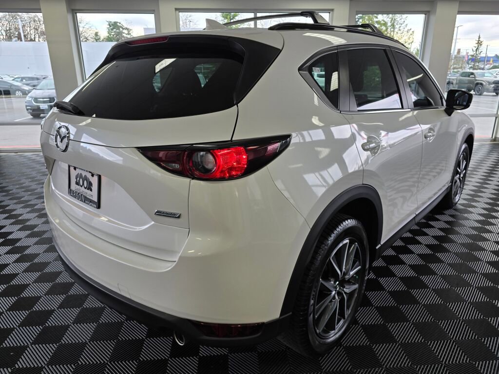 Used 2018 MAZDA CX-5 Touring w/ Preferred Equipment Package image 4