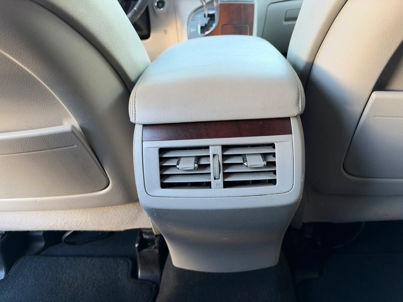 Used 2010 Toyota Venza w/ Leather Pkg FWD image 20