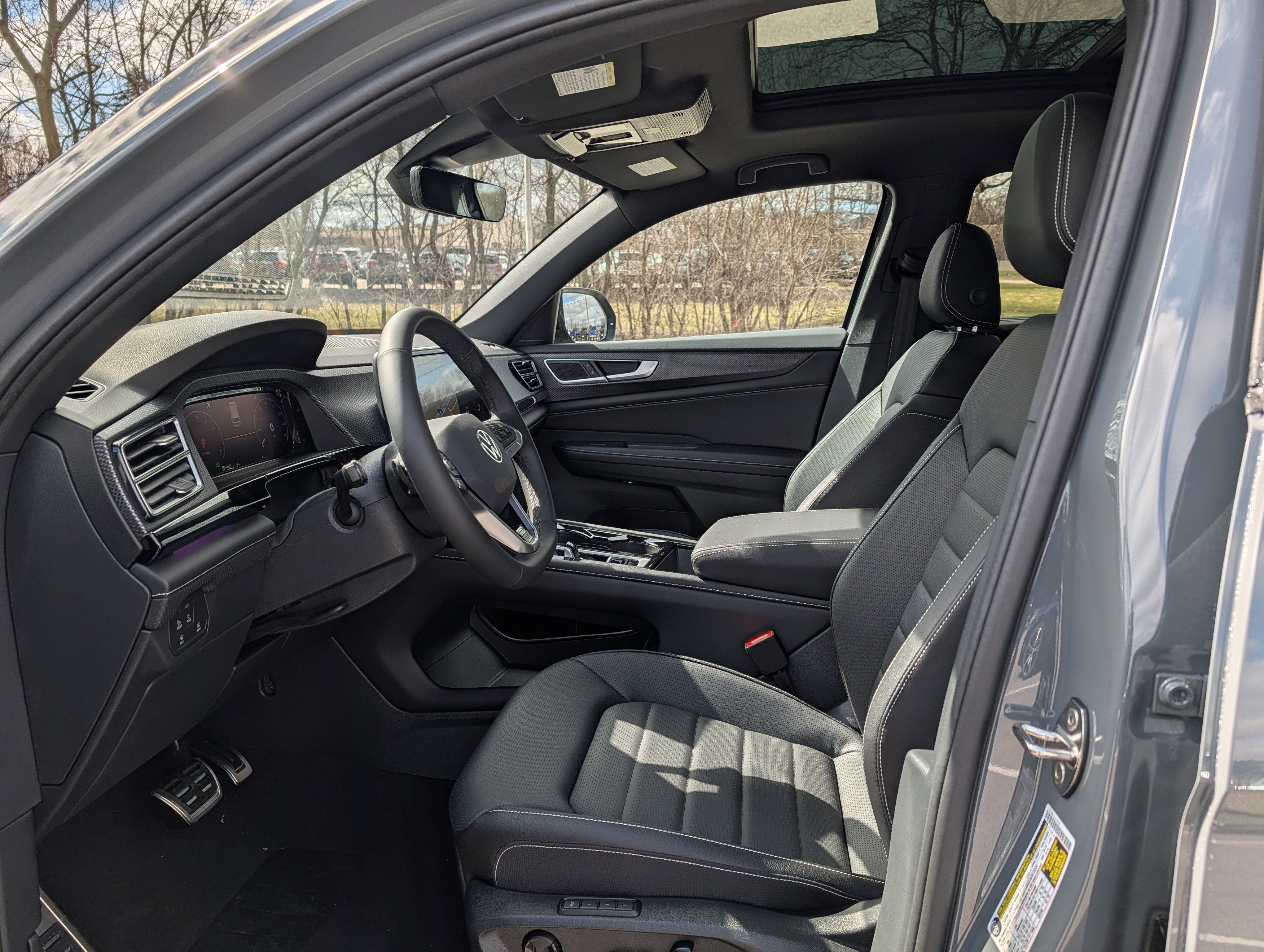 New 2026 Volkswagen Atlas Cross Sport SEL R-Line image 5