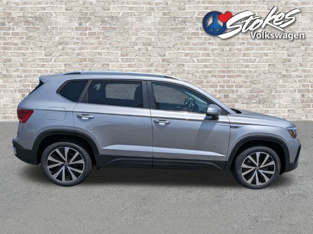 Certified 2023 Volkswagen Taos SE w/ Panoramic Sunroof Package FWD image 3