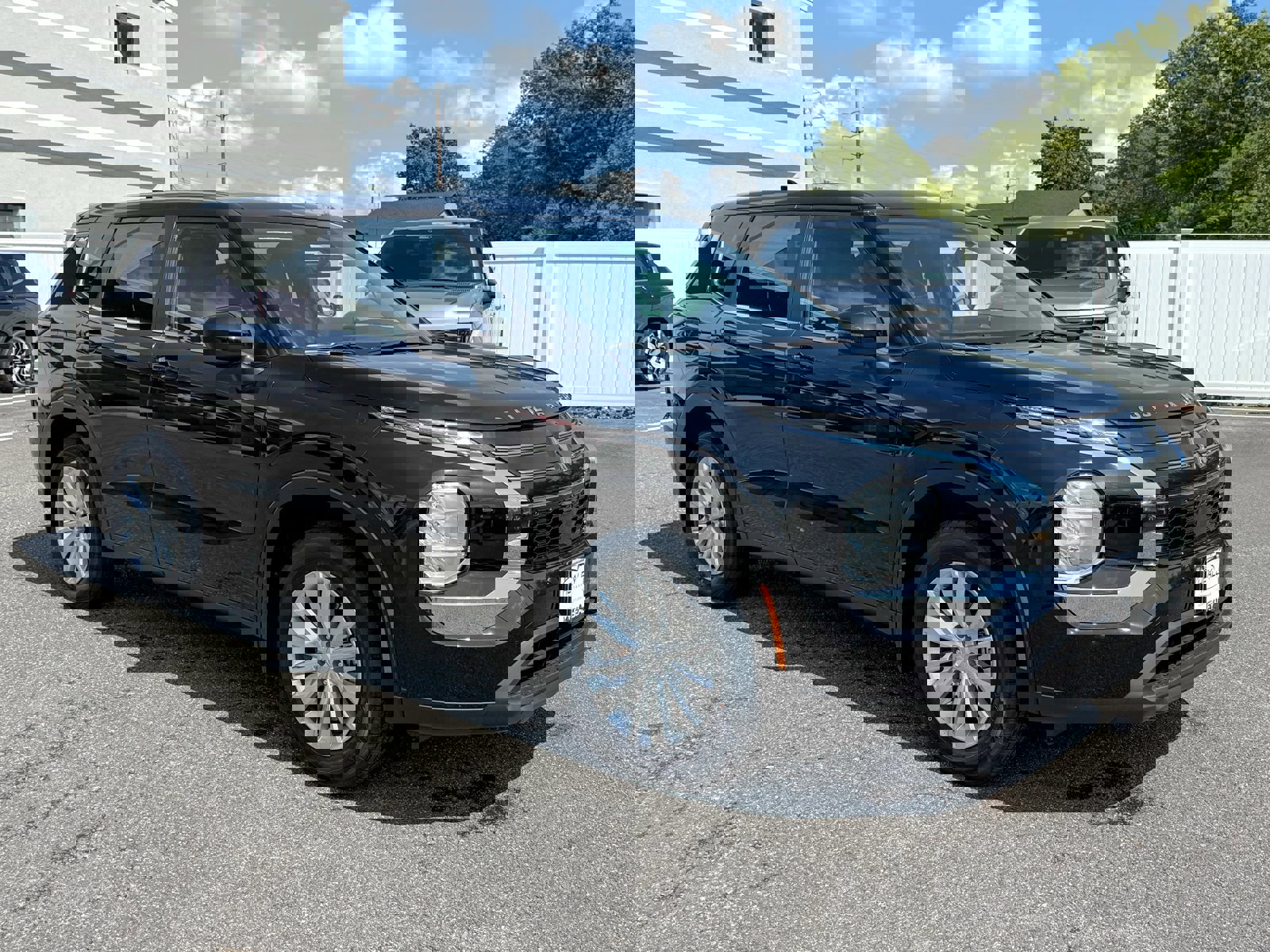New 2025 Mitsubishi Outlander ES