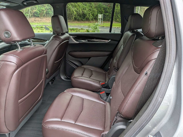 Certified 2024 Cadillac XT6 Premium Luxury w/ Technology Package FWD image 17