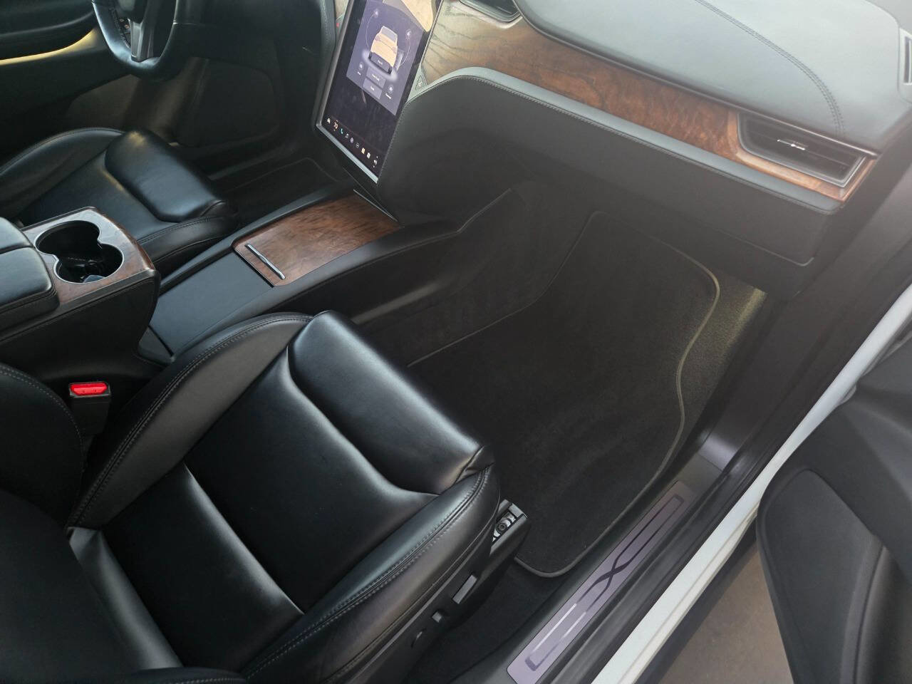 Used 2020 Tesla Model X Long Range image 26