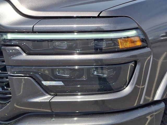 Used 2025 RAM 3500 Limited image 9