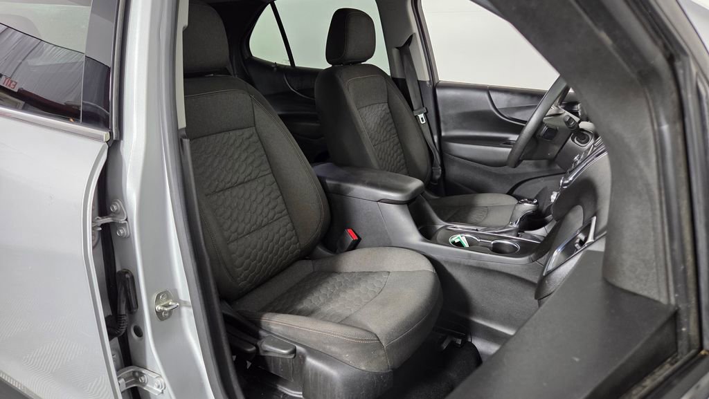 Used 2019 Chevrolet Equinox LT FWD image 27