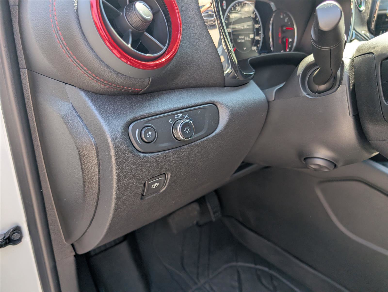 Used 2024 Chevrolet Blazer RS w/ Driver Confidence II Package image 23