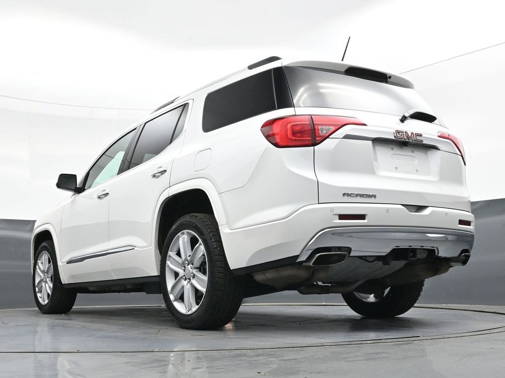 Used 2019 GMC Acadia Denali w/ Technology Package FWD image 30