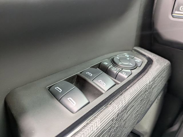 Used 2025 GMC Sierra 2500 AT4X image 28