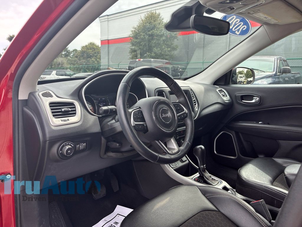 Used 2020 Jeep Compass Latitude FWD image 23