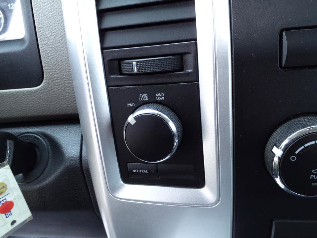 Used 2012 RAM 1500 Classic SLT w/ Luxury Group image 21